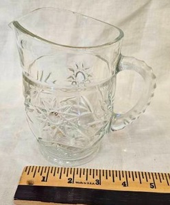lot 107 image: Vintage Glass Pitcher&nbsp