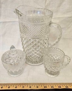 lot 113 image: Vintage Glass Pitcher and Two Matching Glasses&nbsp