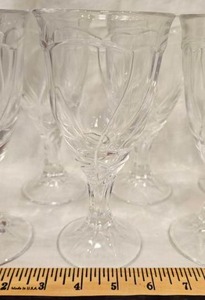 lot 130 image: Vintage Glass Goblet Glasses Set of 8