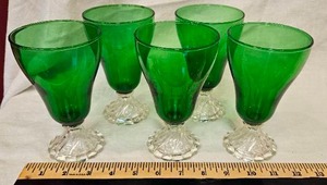 lot 133 image: Set of 5 Vintage Green Glasses