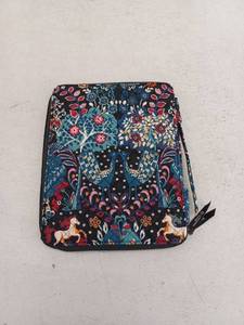 lot 16303 image: Vera Bradley Makeup Organizer Case