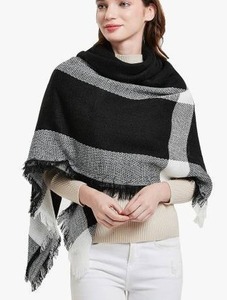 lot 16396 image: Wander Agio Womens Warm Blanket Scarf
