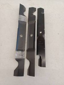 lot 16494 image: Lot Of 3 Mower Blades