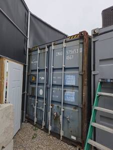lot 2019 image: CMAU 40ft Shipping Container 575653 w Locking Doors