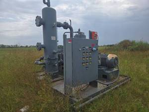 lot 140 image: LeROI rotary screw gas compressor unit - Model EM4110T