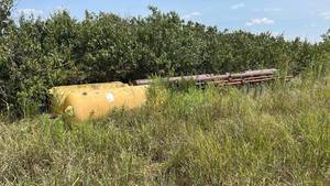lot 542 image: Sullair Compressor Tanks with Gas Manifold