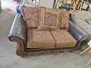 lot 62589 image: Ashley 3460238 Wilmington Love Seat