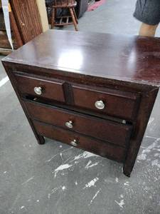 lot 62625 image: 3-Drawer dark wood nightstand