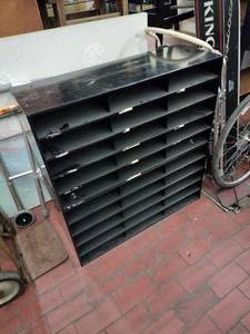 lot 63240 image: Safco E-Z Stor literature organizer
