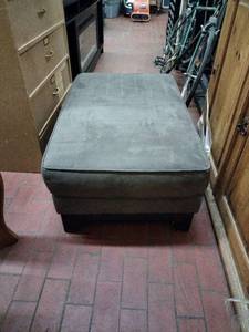 lot 63270 image: Rectangle Grey microfiber ottoman