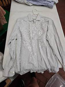 lot 63367 image: Banana Republic Vertical Stripe button-down shirt - XL - 17-17.5