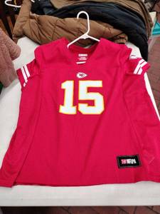 lot 63410 image: Nike Kansas City Chiefs Patrick Mahomes jersey