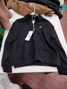lot 63414 image: Alo Yoga Accolade 14 Zip Pullover - S