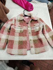lot 63438 image: Wonder Nation Kids Plush Plaid Shacket - M