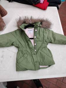 lot 63442 image: Old Navy toddler girls hooded parka jacket - 12-18 M