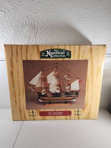 lot 111 image: The Nautical Collection 18 Tall Ship HMS Endeavour Model