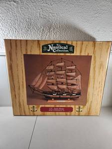 lot 112 image: The Nautical Collection 17 Tall Ship Pride of Baltimore II Model