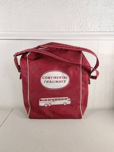 lot 140 image: Continental Trailways Bus Tote Bag Red Canvas Shoulder Carry