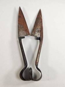 lot 157 image: Vintage Sheep Shears Made in England