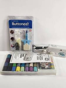 lot 161 image: Buttoneer Button Fastening System with Perfect Stitch Pro Sewing Machine and Thread Kit
