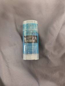 lot 750 image: Blue Body Glitter Stick,Holographic Sequins Paint Sparkling Face Glitter for Women FaceBodyHairEyesLip Glitter Makeup. - Retail $9