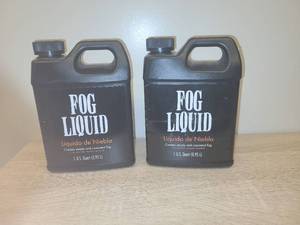 lot 16 image: Fog Liquid Liquido de Niebla 1 U.S. Quart (0.95 L) Lot of 2