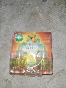 lot 31 image: Air Wick Life Scents Sunshine Citrus Scented Oil Refill 2-Pack