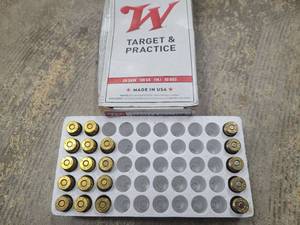 lot 61 image: Winchester Target & Practice 40 S&W 180 GR FMJ 50 RDS
