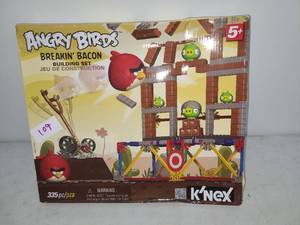 lot 109 image: KNEX Angry Birds Breakin Bacon Building Set 335 Pieces
