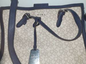 lot 114 image: DKNY Tote Bag with Shoulder Strap and Charm