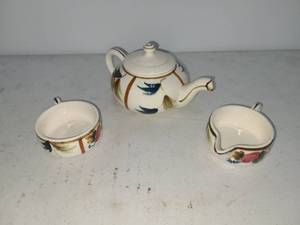 lot 127 image: Porcelain Tea Service Set Teapot Sugar Bowl Creamer Hand-Painted Birds