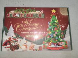 lot 134 image: Christmas Tree Building Blocks Advent Calendar Premium Building Blocks