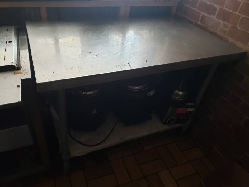lot 3007 image: 48x30 stainless steel table