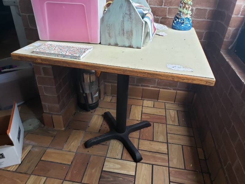 lot 3030 image: Dining table with base