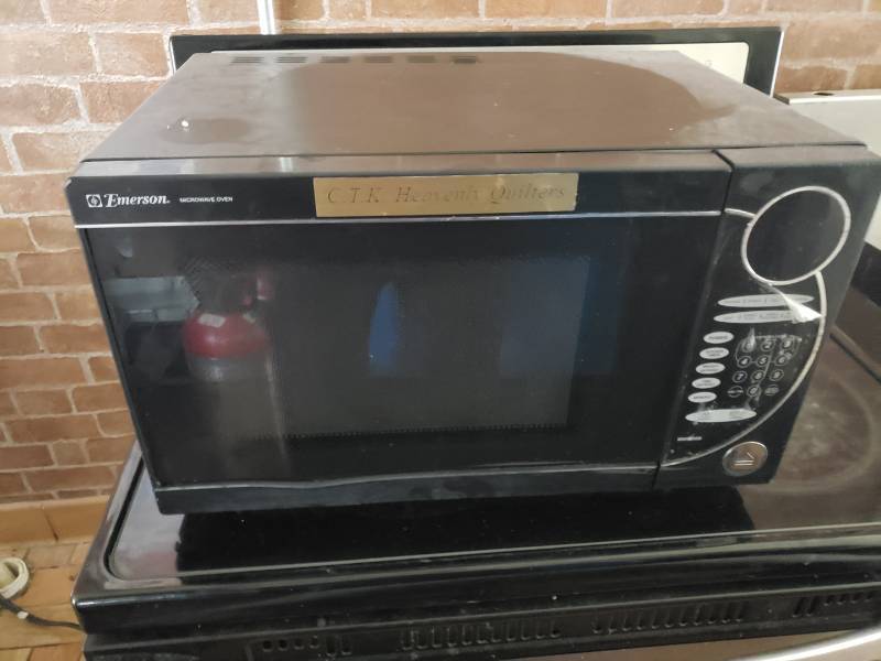 lot 3034 image: Emerson microwave