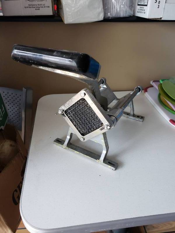 lot 3042 image: Wall mount onion dicer