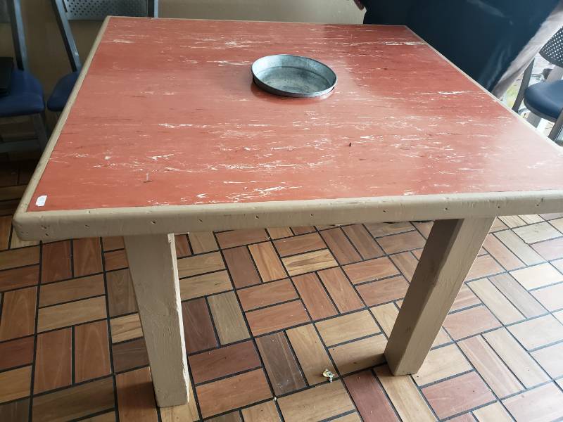 lot 3049 image: 3 seafood Tables - Has place in middle to dump your shells...great for having a crawfish boil
