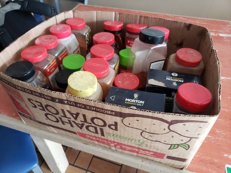 lot 3052 image: Box of mixed seasonings, most 34 full, these are the biggies like you get at the club stores..get whole box for 1 money