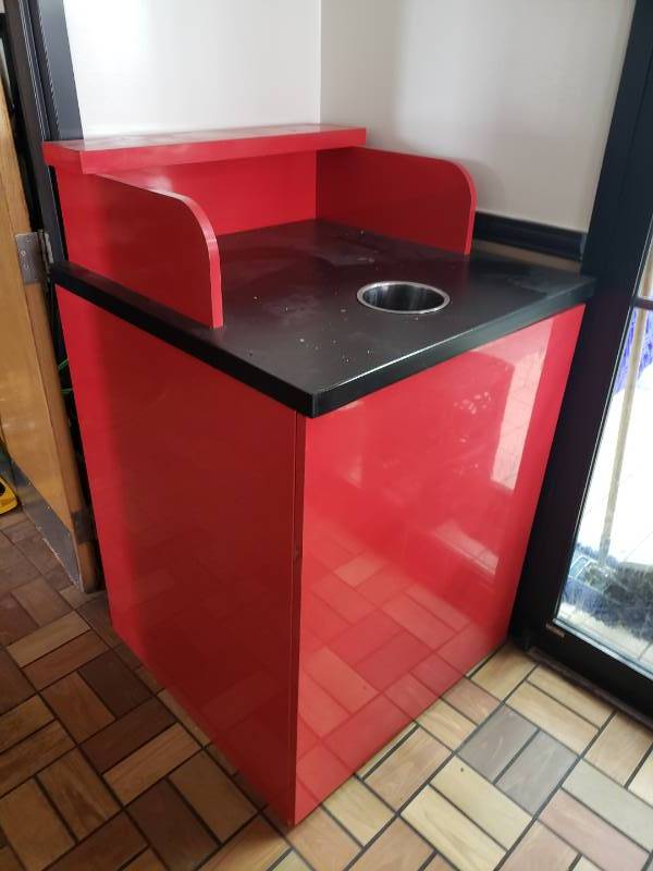 lot 3053 image: Nice Tray return  garbage collector w can included - save those trays from being tossed