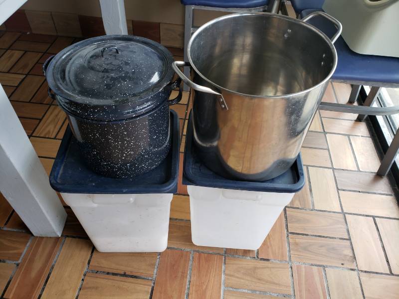 lot 3059 image: Stainless Pot, Canner, and 2 storage containers