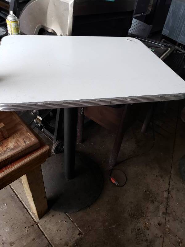 lot 3073 image: 2 High Top Tables with round base