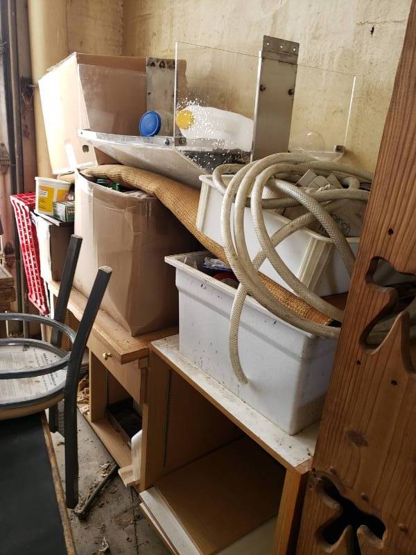 lot 3084 image: Large lot of misc. items, some collectibles (grab bag style, not sure what you will get)
