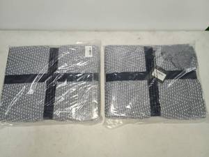 lot 4 image: Lot of 2 Throw Blankets Gray Knit with Black Trim