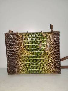 lot 22 image: Crocodile Embossed Tote Bag with Shoulder Strap and Matching Wallet