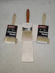 lot 37 image: Paint Brush Lot 3 in. Tool Bench and Performance Select Silver Series