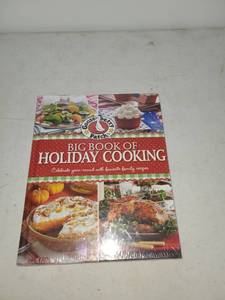 lot 70 image: Gooseberry Patch Big Book of Holiday Cooking Cookbook