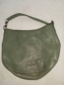 lot 91 image: Coach Hobo Shoulder Bag Green Pebbled Leather