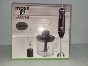 lot 103 image: Moss & Stone 300W Hand Blender with Whisk and Chopper Attachments
