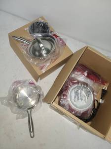 lot 131 image: 3-Piece Cookware Set with Kettles and Saucepans