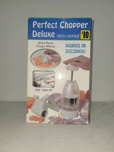 lot 141 image: Perfect Chopper Deluxe with Grater Food Chopper